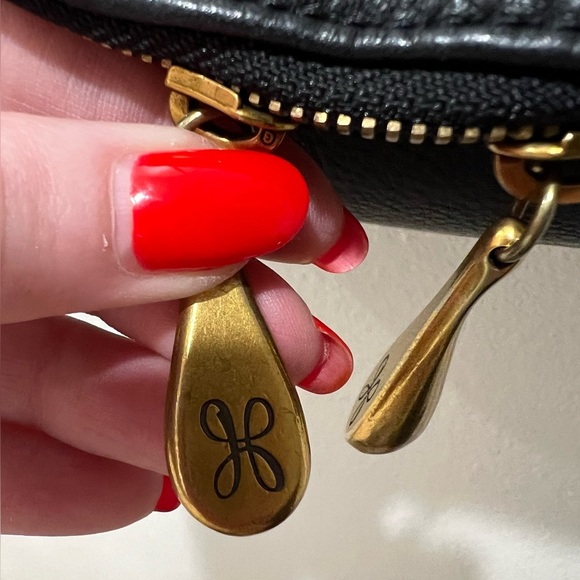 HOBO Elegant Black Leather Crossbody Bag, EUC, lightweight, casual, lined - Picture 5 of 9